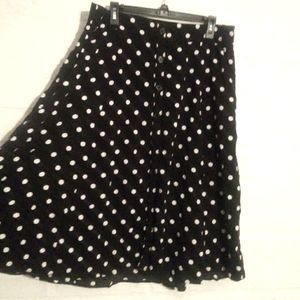 Torrid A-line black & white polkadot elastic waist skirt